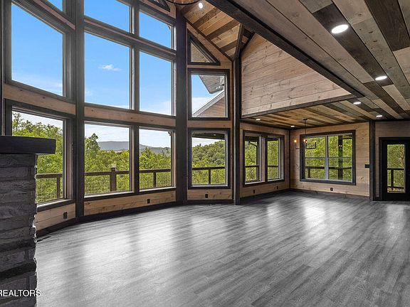 3rd image of 3123 Laughing Pine Ln