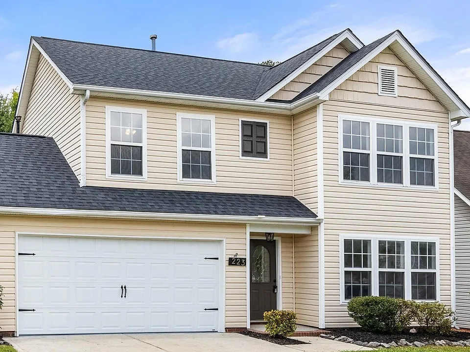 223 Newport Dr