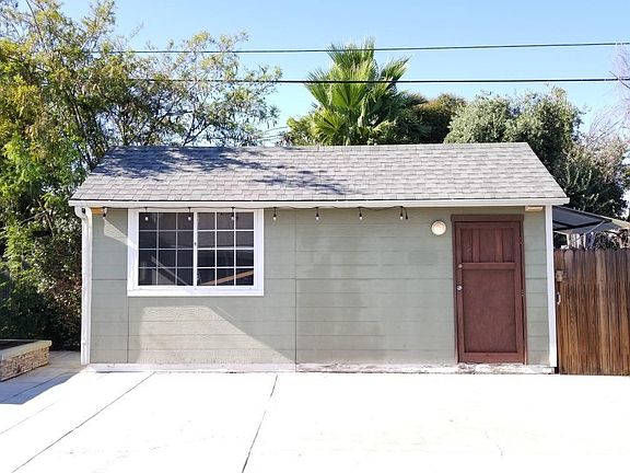 3rd image of 16027 Leadwell St