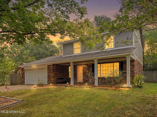 5797 Redbud Cv, Horn Lake, MS 38637