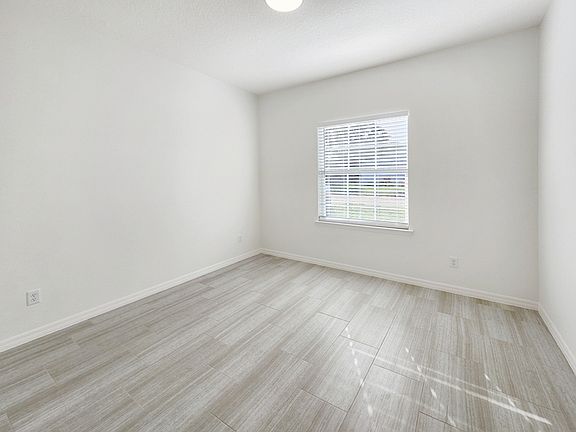 2nd image of 1113 S Mary St
