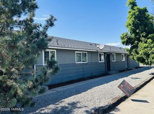 302 W Pierce St, Yakima, WA 98902