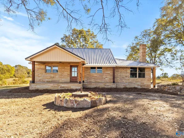 1026 Irvin Ln, Boaz, AL 35957