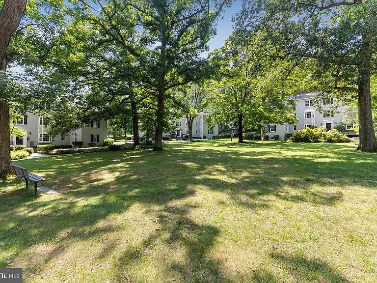 702 S Arlington Mill Dr #304 — Photo 25