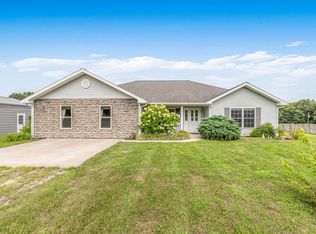 5884 Shelly Dr, Fulton, MO 65251