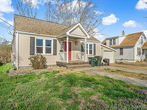 2nd image of 237 N Moore St