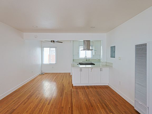 3rd image of 70 Roycroft Ave #D