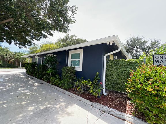 2nd image of 601 NW 2nd St