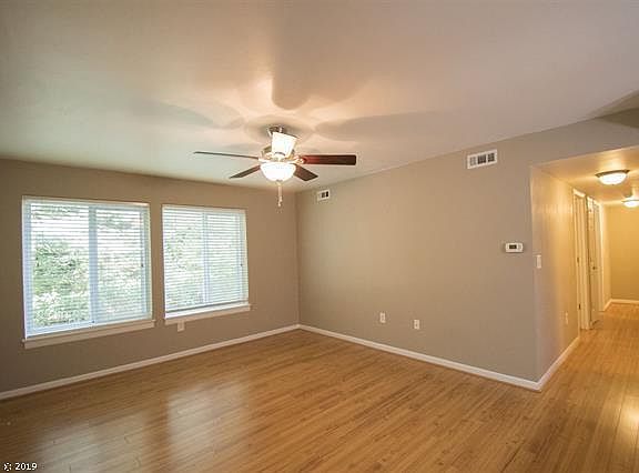 2nd image of 1781 Liberty Ln