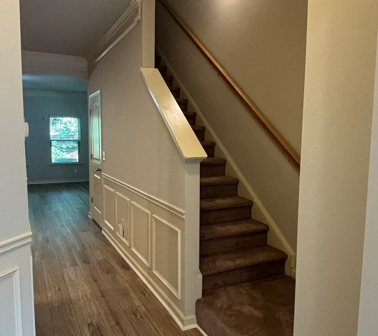 3 bed, 2.5 bath, $2,200 — Photo 2
