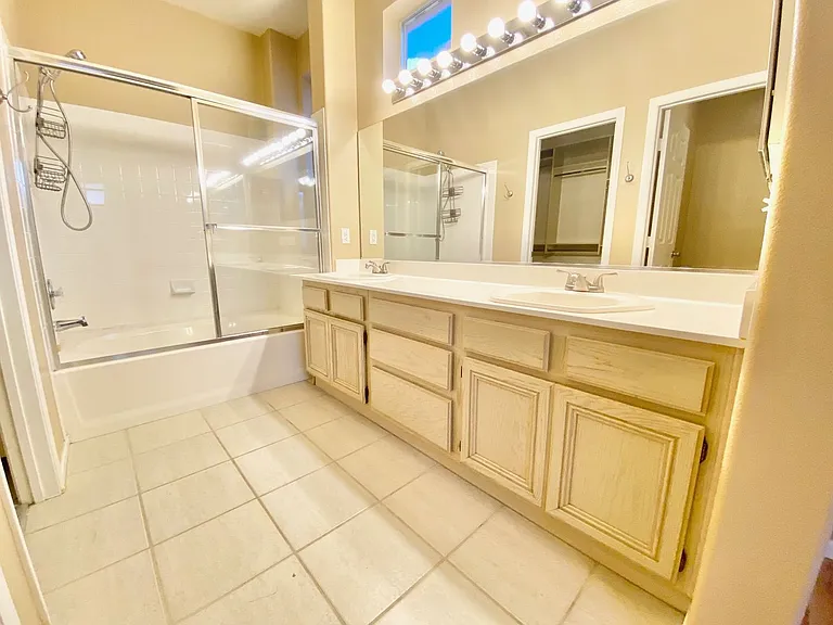 1605 Cimarron Crest St — Photo 21