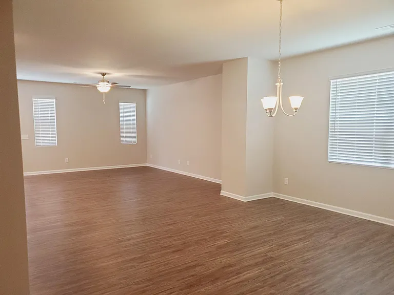 61 Pointe Pl — Photo 6