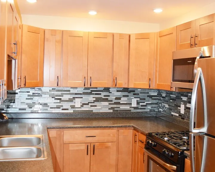 220 North Ave — Photo 3