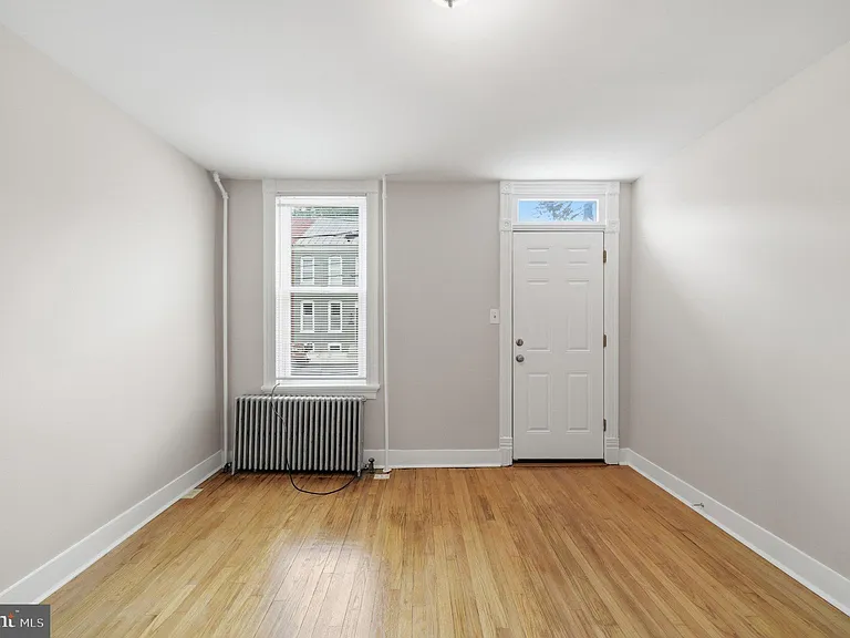 403 W South St #A — Photo 5