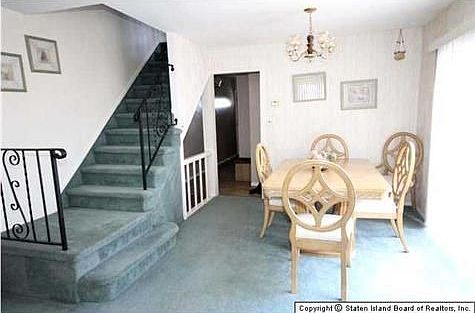 4th image of 22 Sunfield Ave