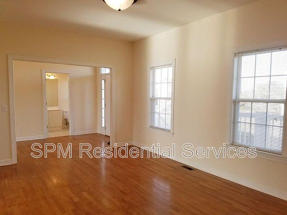 4th image of 8227 Lakeview Dr