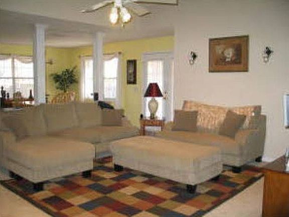 Living rm & Dining rm