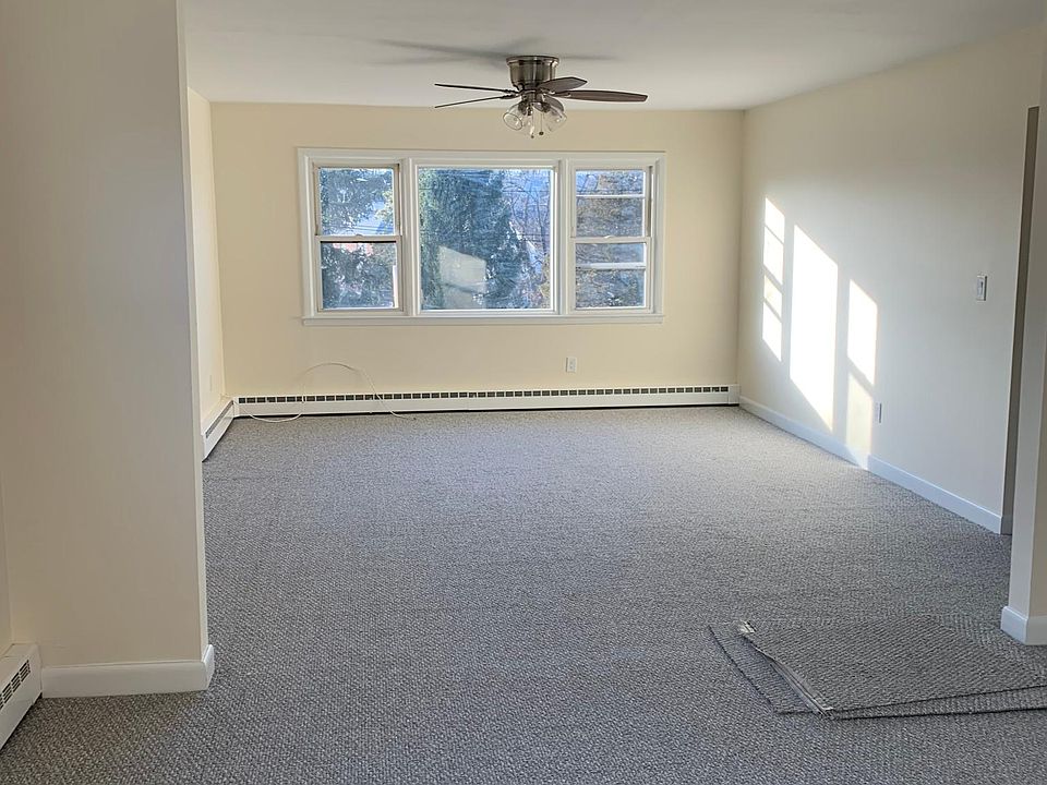 2nd image of 316 Mile Square Rd #2