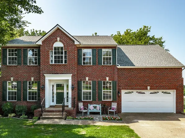 149 Grove Ln S, Hendersonville, TN 37075