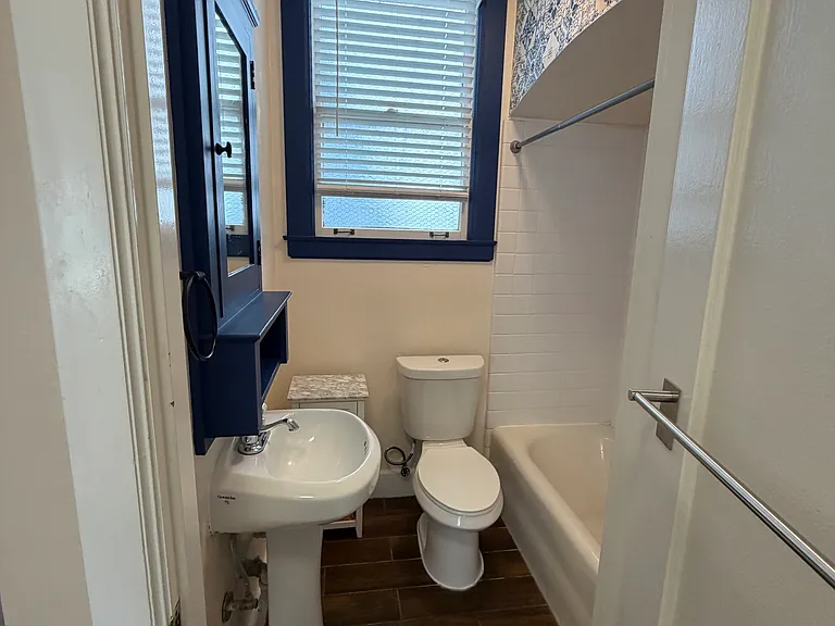 1519 Walnut St #6 — Photo 9