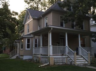 1202 Fell Ave APT 1, Bloomington, IL 61701
