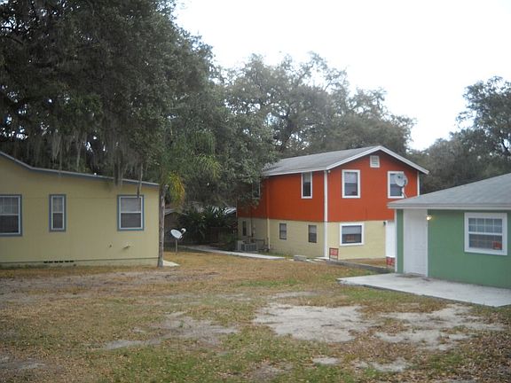 duplex w/ 2 houses for sale.