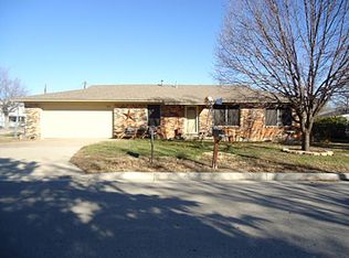 715 Marshall St, Sanger, TX 76266