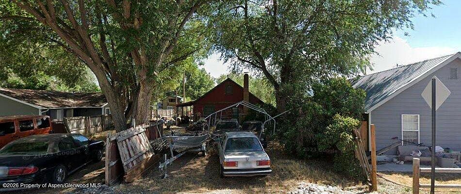 1st image of 125 E 12th St