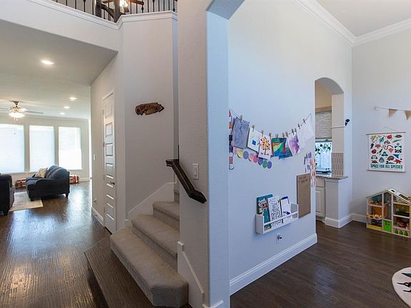 3rd image of 7915 Keeneland Ct