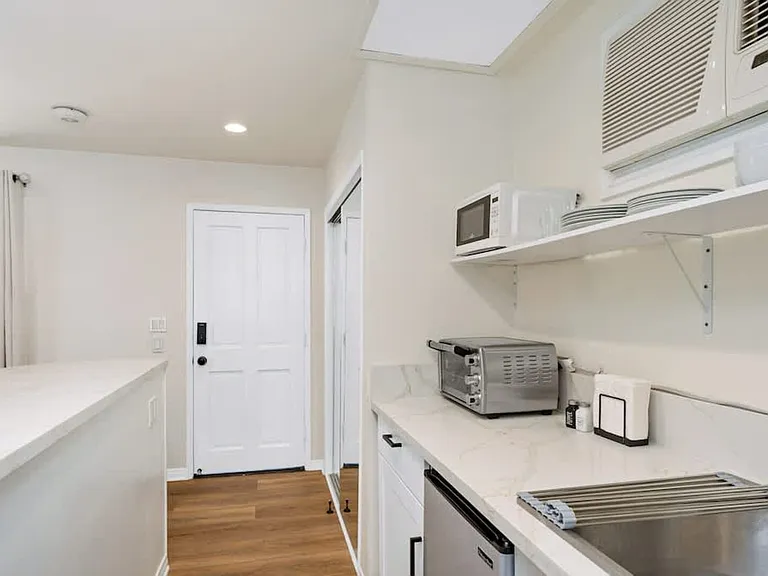 Mountcastle Dr — Photo 65