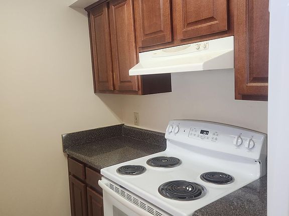4th image of 3853 Staffordshire Ln