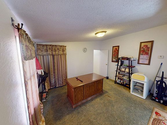 2nd image of 2545 Poppy Dr NE
