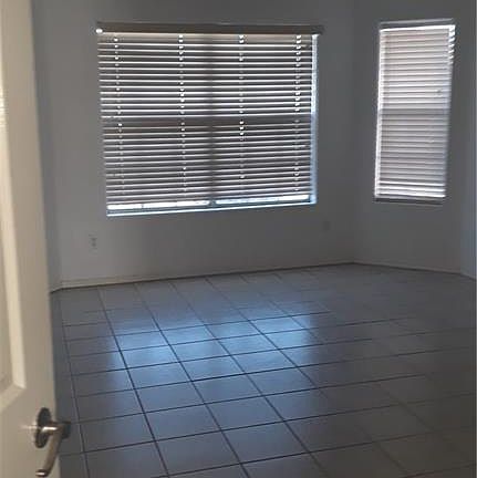 4th image of 717 Sherryl Ave