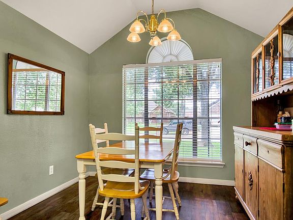 5th image of 21119 Woodland Green Dr