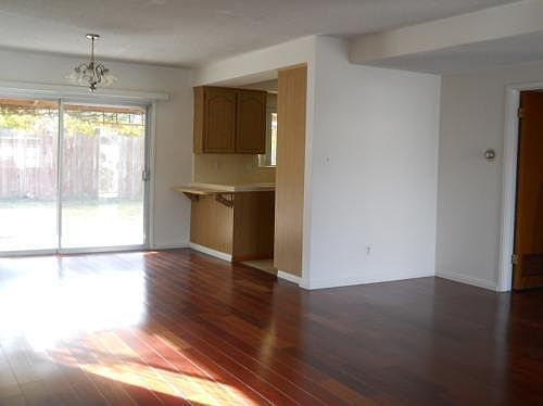 4th image of 5222 Emerald St