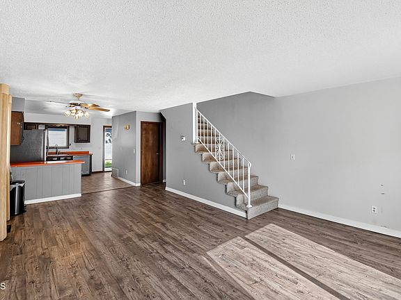 5th image of 15 20th St W APT 7