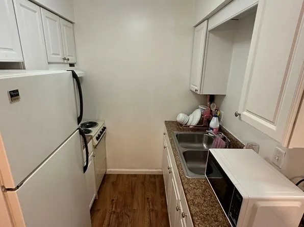 202 S Hartle, 202 Hartle Ave APT 1, Urbana, IL 61802