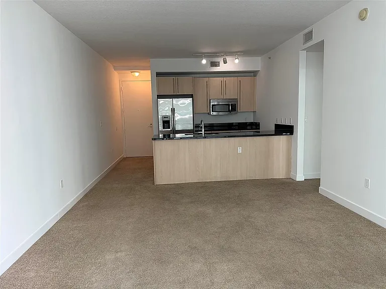 79 SW 12th St #3108 — Photo 4
