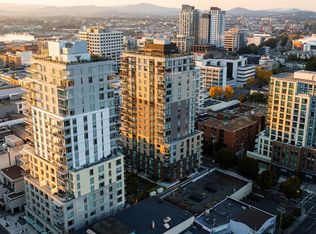 845 Johnson St #902, Victoria, BC V8W0G3