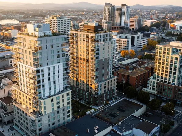 845 Johnson St #902, Victoria, BC V8W 0G3