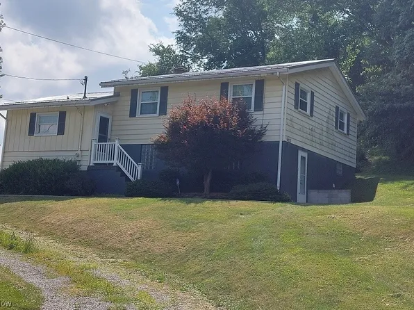 943 Logan Ave, Mingo Junction, OH 43938