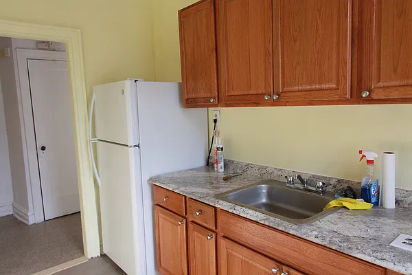 Rented by H.P. Greenfield Real Estate | media 3