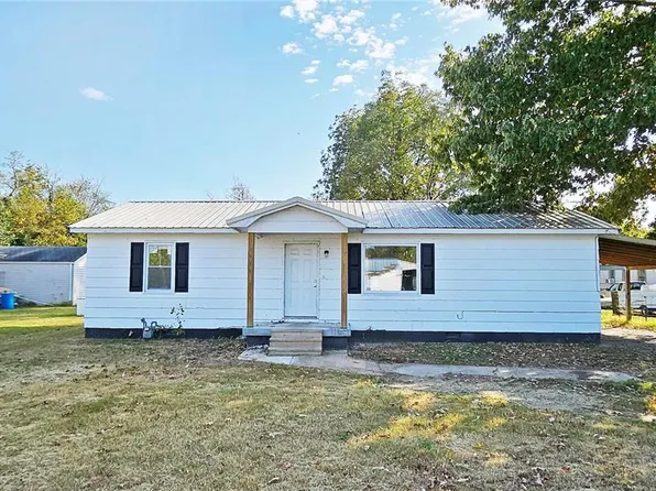 109 E Falcon Ln, East Prairie, MO 63845
