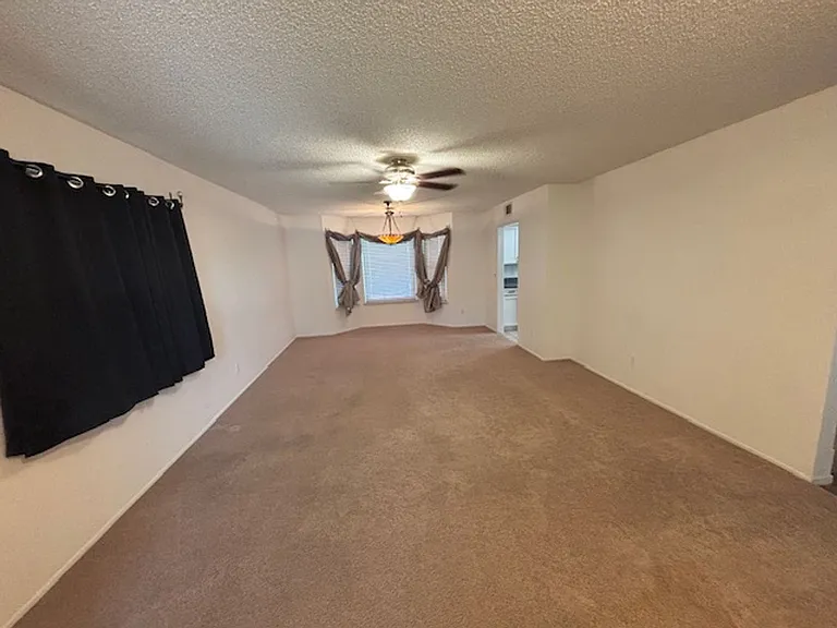 2150 W Hamilton Ave — Photo 9