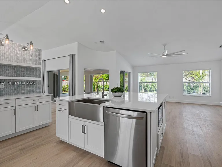 5923 Loxahatchee Pines Dr — Photo 4