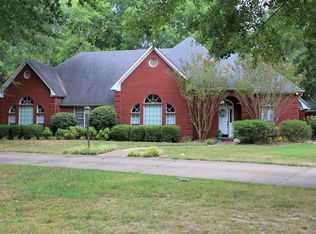 801 Highland Park Dr, Tupelo, MS 38801