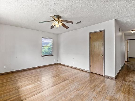 4th image of 500 Vine St