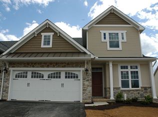 110 Windermere Dr #U-0030, Palmyra, PA 17078