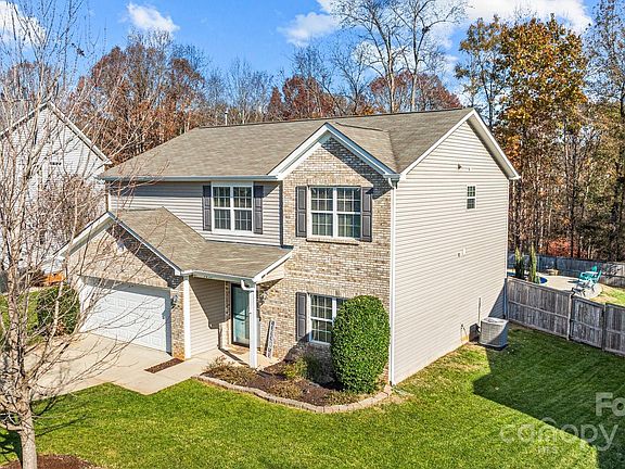4th image of 3032 Sterling Ct