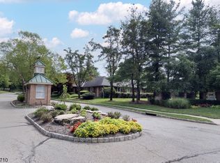 26 Gate House Ct, Morristown, NJ 07960